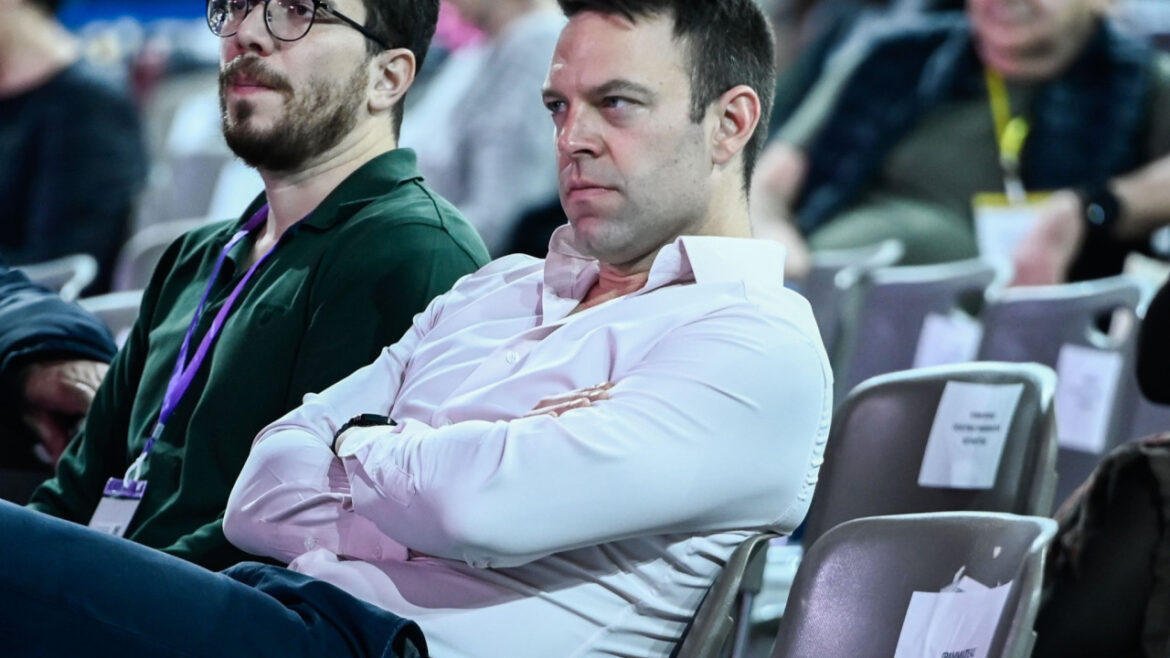 Δημάδης για Κασσελάκη: Έγγραφα από ΗΠΑ διαψεύδουν το «ηλεκτρονικό μπακαλόχαρτο» που παρουσίασε