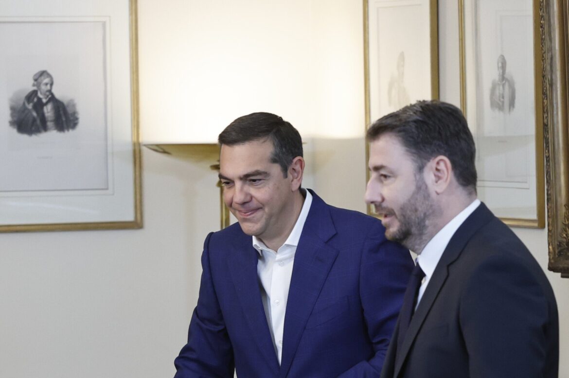 Ανδρουλάκης: Μία πολιτικά αθώα συνάντηση στην Πλάκα