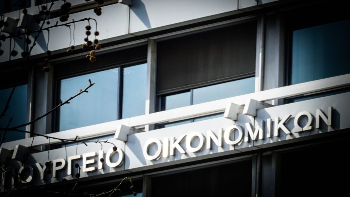 Η έκθεση του ΓΠΚΒ επιβεβαιώνει την επιχειρηματολογία της κυβέρνησης για τον ΦΠΑ