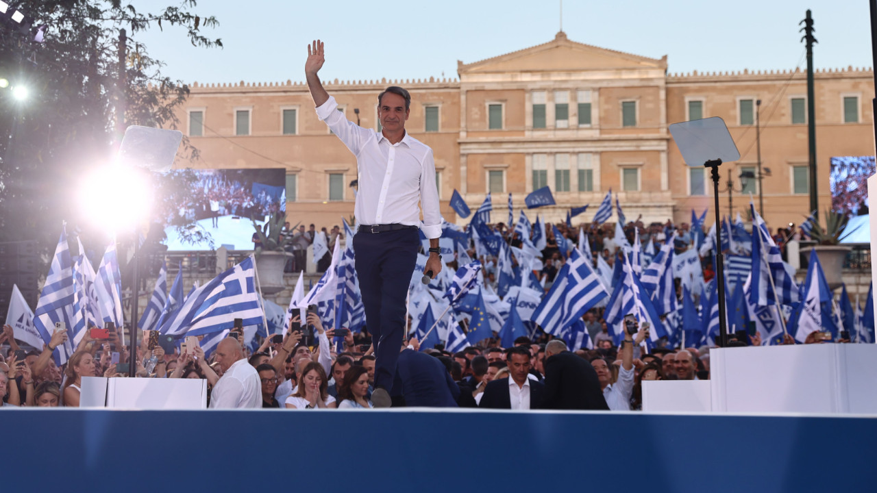 Κυριάκος Μητσοτάκης: Δείτε live την προεκλογική ομιλία του στο Σύνταγμα 1