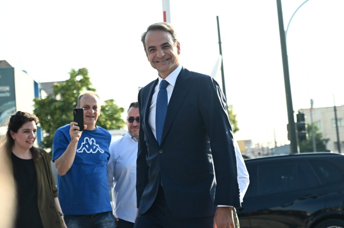 Στα γραφεία της Ν.Δ. ο Κ. Μητσοτάκης εν αναμονή των αποτελεσμάτων των ευρωεκλογών
