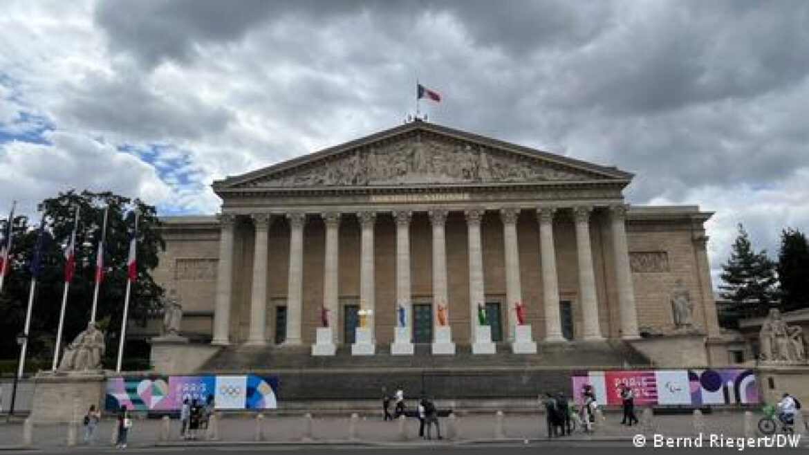 DW: Ποιος θα είναι ο νέος πρωθυπουργός στη Γαλλία;