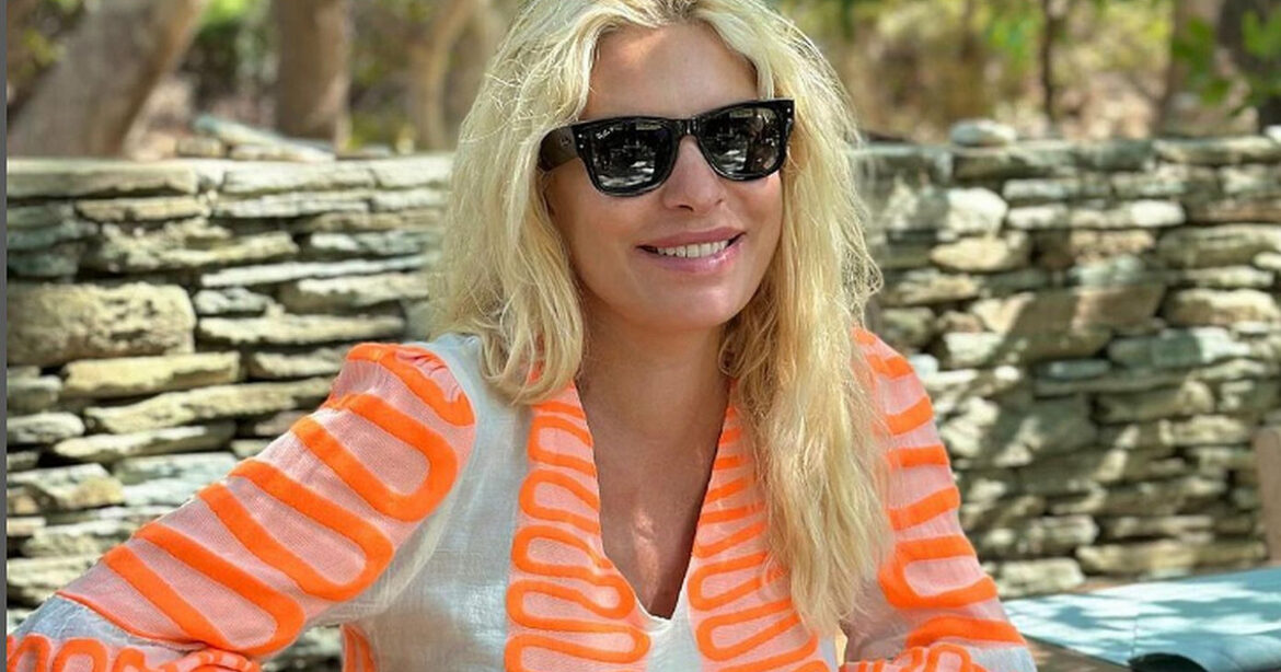 Η πρώτη φωτογραφία της Ελένης Μενεγάκη από τις διακοπές της