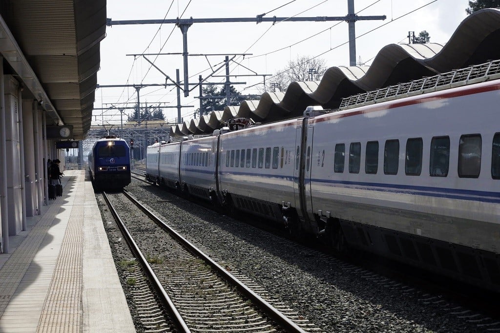 Θεσσαλονίκη: Υπό έλεγχο η φωτιά στη Μενεμένη