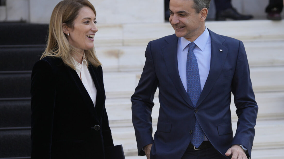 Συγχαρητήρια Μητσοτάκη στην Μέτσολα για την εκλογή της