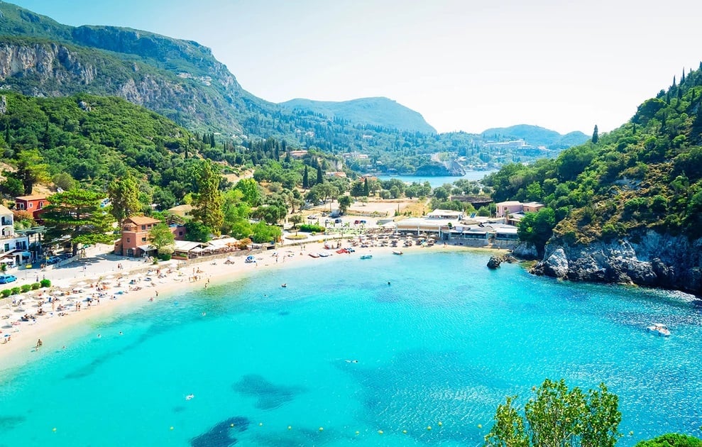 Η «κόμισσα του Ιονίου» δεν γνωρίζει από εποχές – News.gr 9