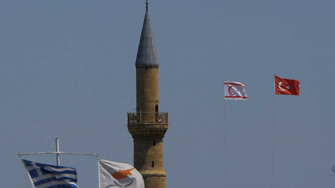 Κυπριακό: Όχι από Τουρκία στην τριμερή – Χριστοδουλίδης: Απαξίωση του ΓΓ του ΟΗΕ