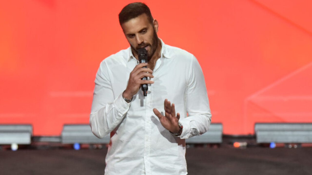 Μαρινάκης: H κυβέρνηση ζητά τη διαγραφή του ευρωβουλευτή του ΣΥΡΙΖΑ Νίκου Παππά 1