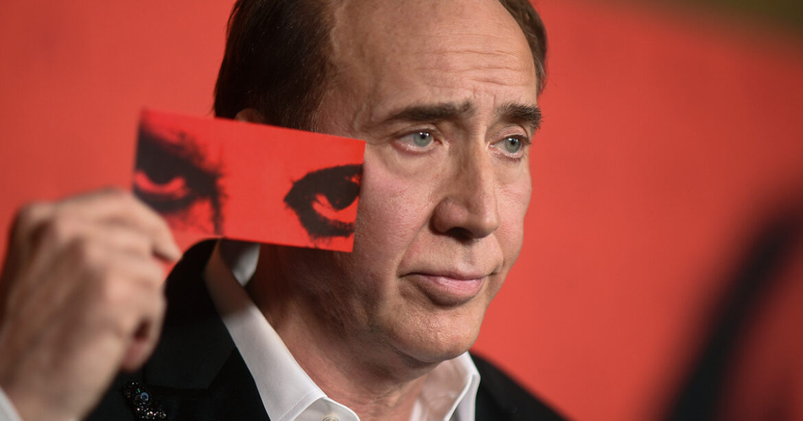 Νίκολας Κέιτζ: Στα… Μέγαρα για τα γυρίσματα της ταινίας «The Carpenter’s Son» – Το απρόοπτο με τις μέλισσες