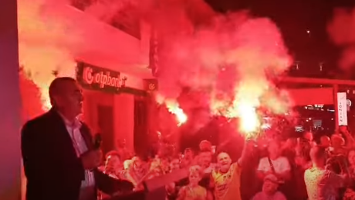 Θερμοί πανηγυρισμοί στη Χειμάρρα για την αποφυλάκιση Μπελέρη – Δείτε βίντεο