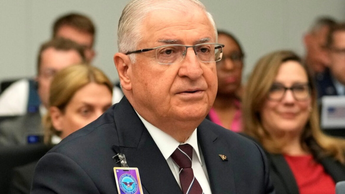 Η Άγκυρα επιβαρύνει τις σχέσεις με την Ελλάδα – Προκλητικές δηλώσεις από τον Γιασάρ Γκιουλέρ