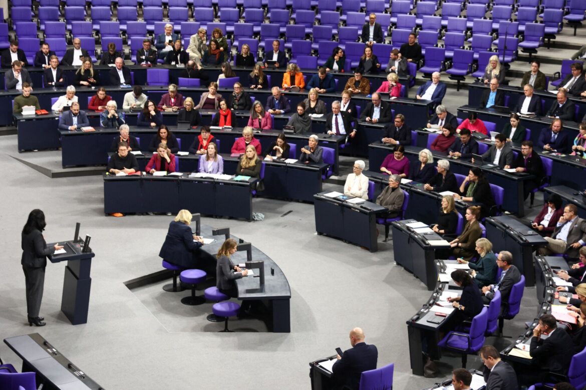 Προβάδισμα του CDU/CSU, άνοδος για AfD και SPD