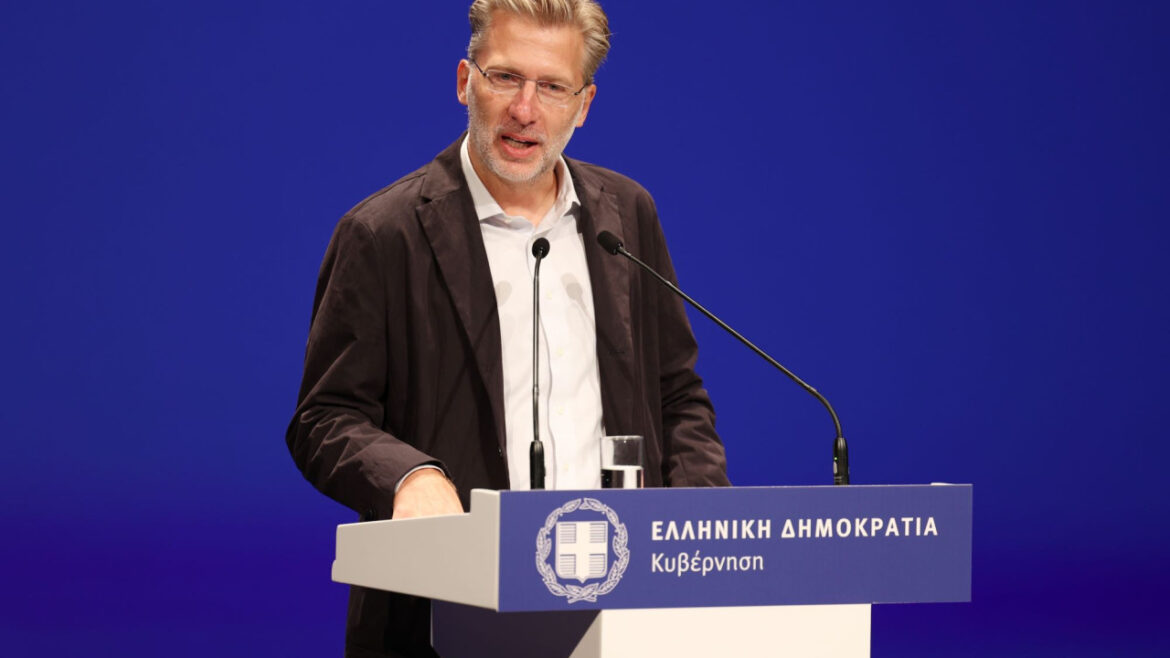 Σκέρτσος: Δύο λέξεις αρκούν για το Ολοκαύτωμα. Ποτέ ξανά