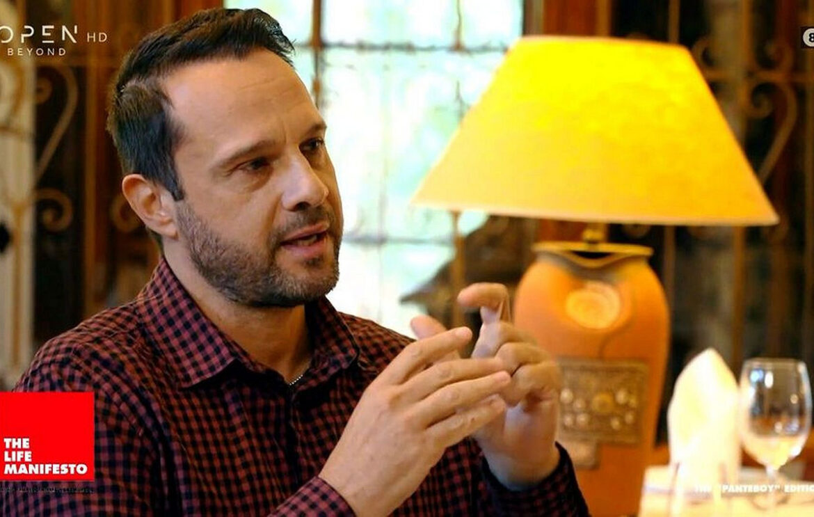 Μέμος Μπεγνής: «Έχουμε στεγνώσει από συναισθήματα, είναι λίγο γρήγορα όλα, σούπερ μάρκετ»