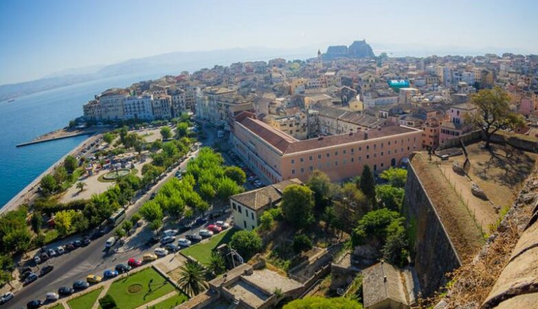 Κέρκυρα: Οδηγός για το Νησί των Φαιάκων στο Ιόνιο